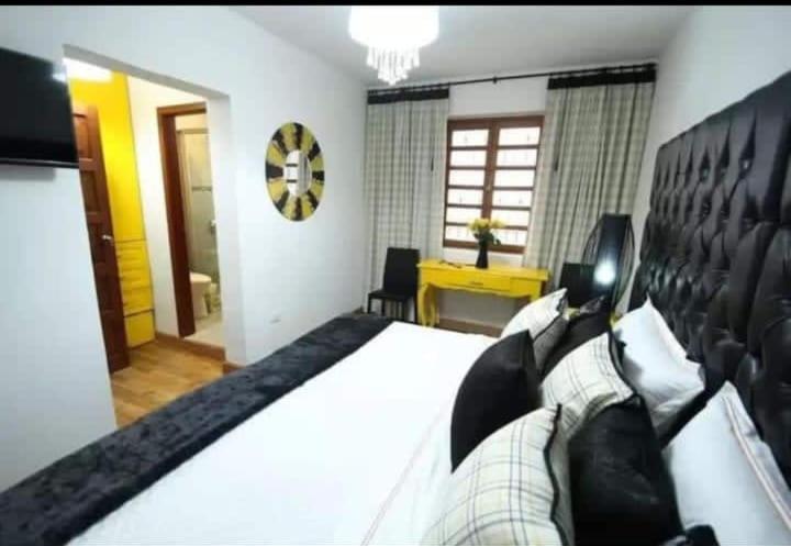 Suites+Arte Quito Exterior photo